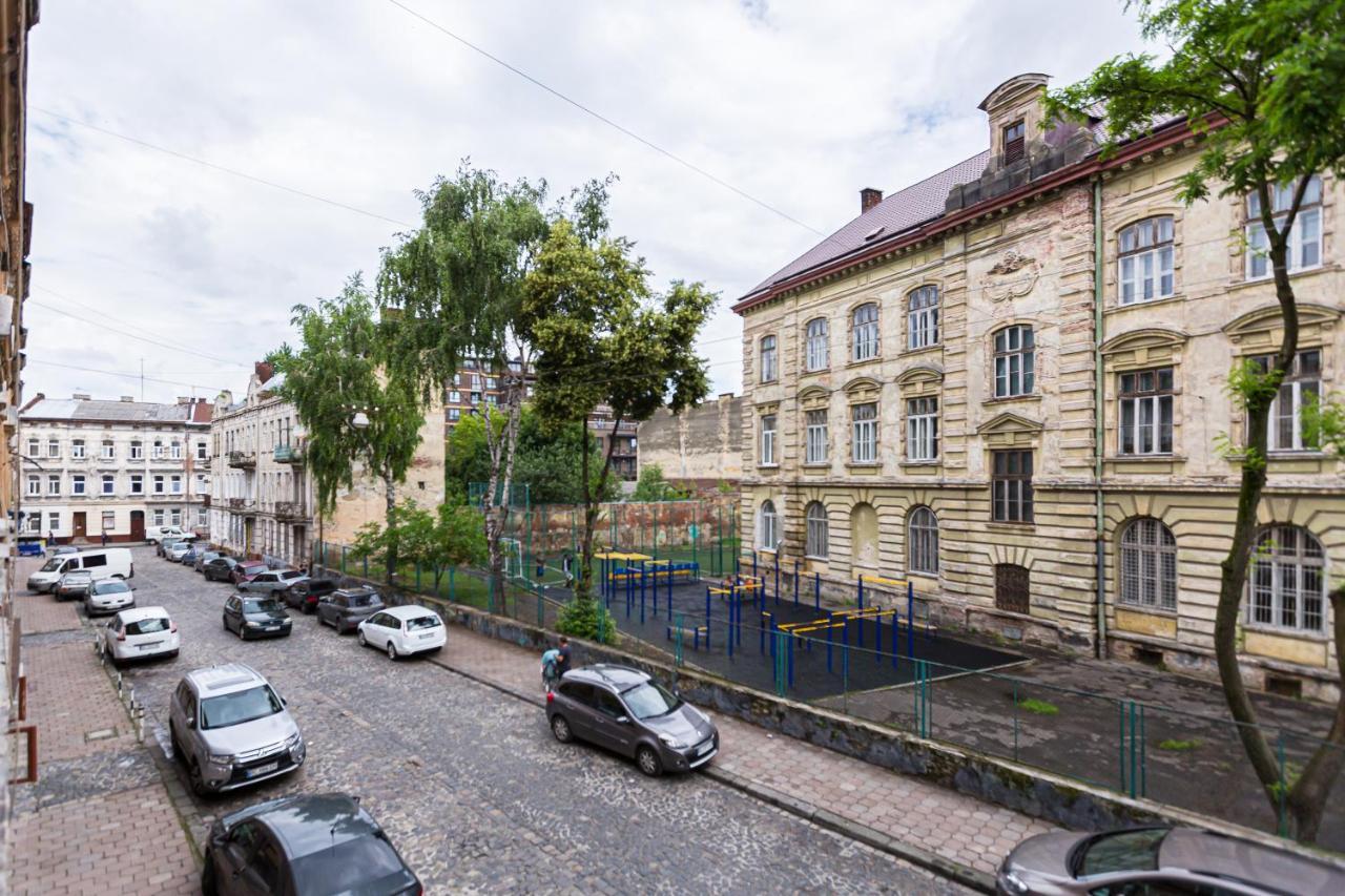 Сучасна Квартира У Львові Вулиця Дарії Гусяк 9 Kültér fotó